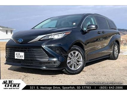 2023 Toyota Sienna Spearfish SD