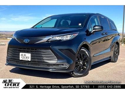 2023 Toyota Sienna Spearfish SD