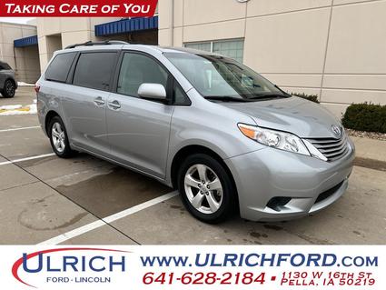 2017 Toyota Sienna Pella IA