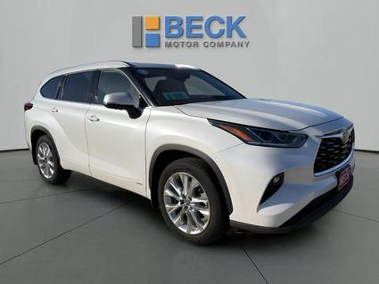 2022 Toyota Highlander Hybrid Pierre SD