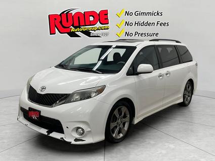 2014 Toyota Sienna Hazel Green WI