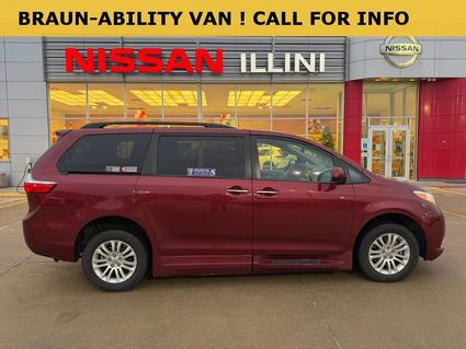 2015 Toyota Sienna Champaign IL