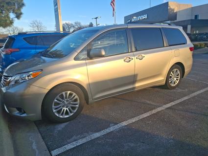 2015 Toyota Sienna Merriam KS