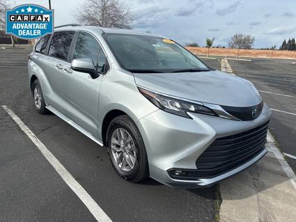 2025 Toyota Sienna Clovis CA
