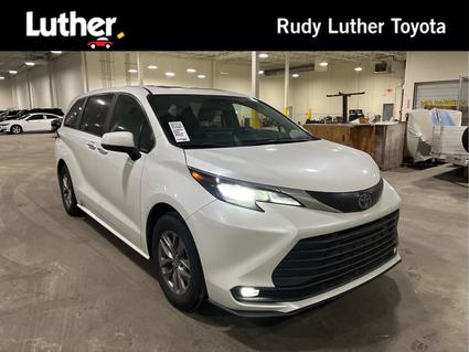 2025 Toyota Sienna Minneapolis MN