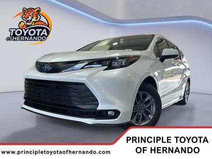2025 Toyota Sienna Hernando MS