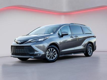 2024 Toyota Sienna Hernando MS