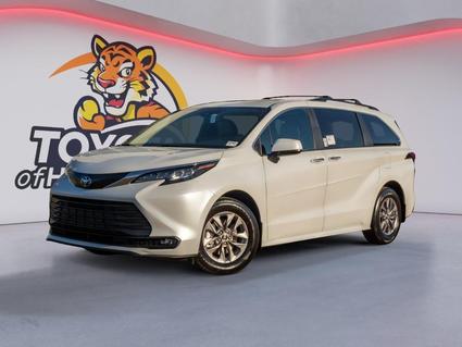2026 Toyota Sienna Hernando MS