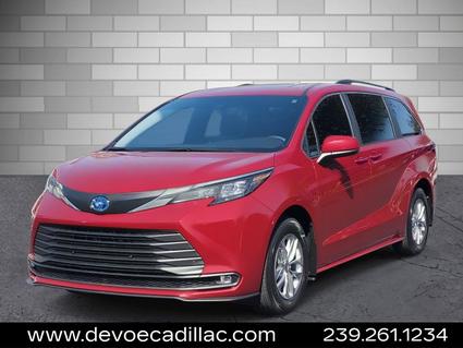 2025 Toyota Sienna Naples FL