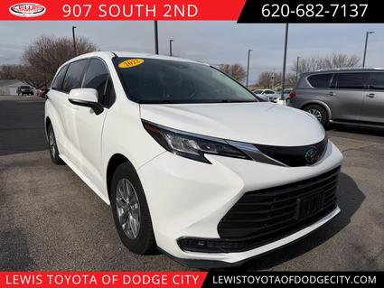 2023 Toyota Sienna Dodge City KS