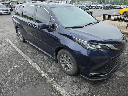 2022 Toyota Sienna Beckley WV
