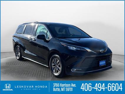 2022 Toyota Sienna Butte MT