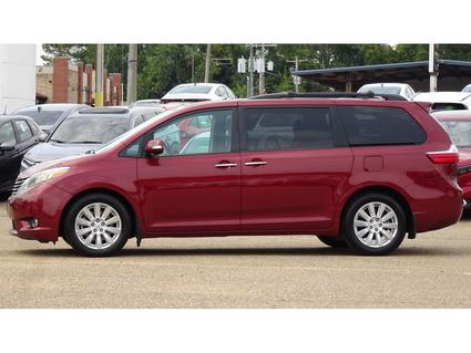2017 Toyota Sienna Tupelo MS