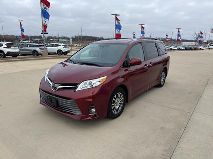 2020 Toyota Sienna Effingham IL