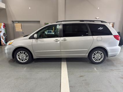 2007 Toyota Sienna Manchester IA