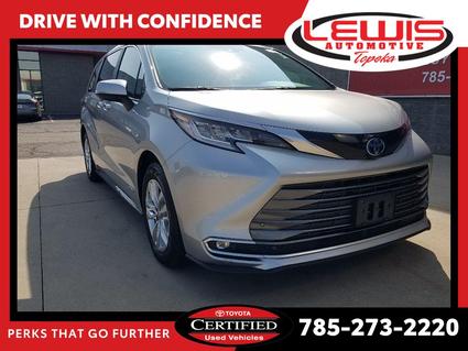 2021 Toyota Sienna Topeka KS