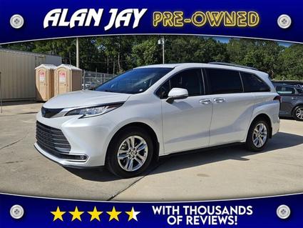 2024 Toyota Sienna Sebring FL