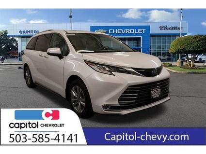 2022 Toyota Sienna Salem OR