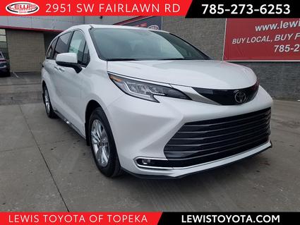 2026 Toyota Sienna Topeka KS
