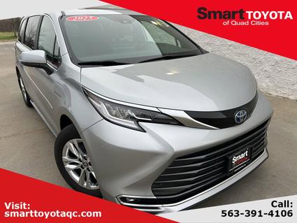 2025 Toyota Sienna Davenport IA