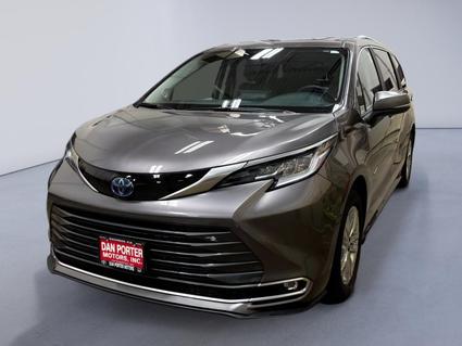 2024 Toyota Sienna Dickinson ND