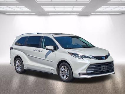2021 Toyota Sienna Manchester CT