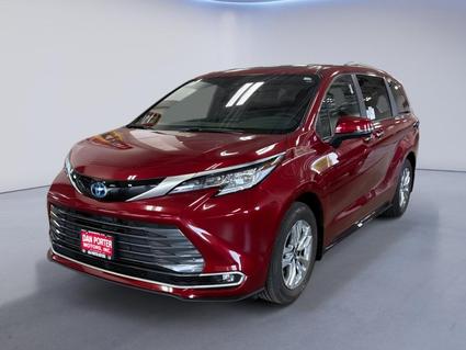 2025 Toyota Sienna Dickinson ND