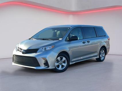 2020 Toyota Sienna Hernando MS