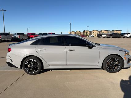 2023 Kia K5 Pierre SD
