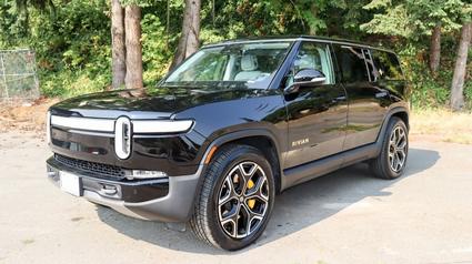 2023 Rivian R1S  