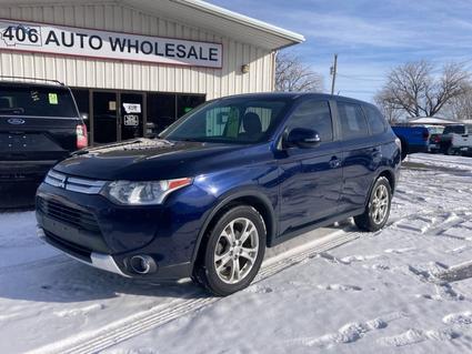 2015 Mitsubishi Outlander Laurel  MT