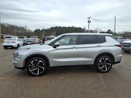 2024 Mitsubishi Outlander Carthage MS