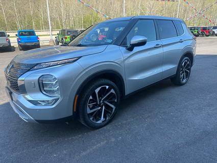 2024 Mitsubishi Outlander Danville WV