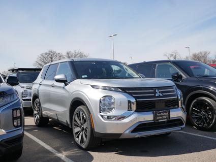 2025 Mitsubishi Outlander Minneapolis MN