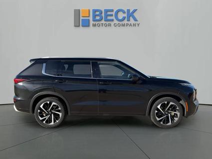 2022 Mitsubishi Outlander Pierre SD