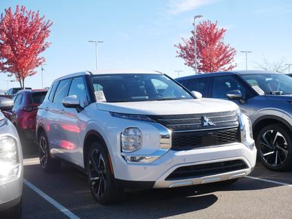 2024 Mitsubishi Outlander Minneapolis MN