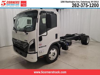 2025 Isuzu NRR Cedarburg WI