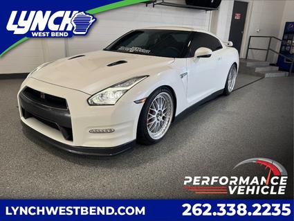 2015 Nissan GT-R West Bend WI