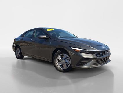 2025 Hyundai Elantra Knoxville TN
