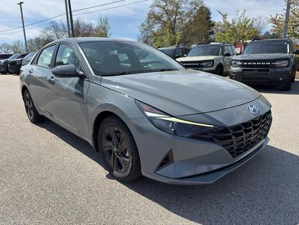 2022 Hyundai Elantra York SC