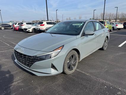 2023 Hyundai Elantra Hybrid Bloomington IN
