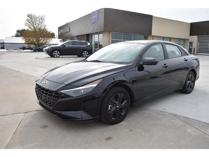 2023 Hyundai Elantra HEV Manhattan KS