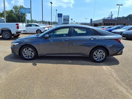 2024 Hyundai Elantra Batesville MS