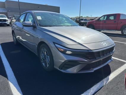 2024 Hyundai Elantra Vernal UT