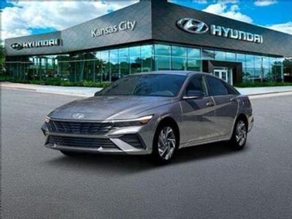 2025 Hyundai Elantra Merriam KS