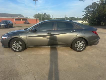 2025 Hyundai Elantra Hybrid Starkville MS