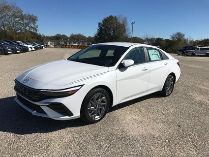 2026 Hyundai Elantra HEV Enterprise AL