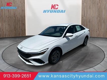 2025 Hyundai Elantra HEV Merriam KS