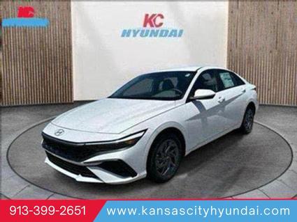 2025 Hyundai Elantra HEV Merriam KS