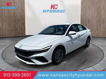 2025 Hyundai Elantra HEV Merriam KS